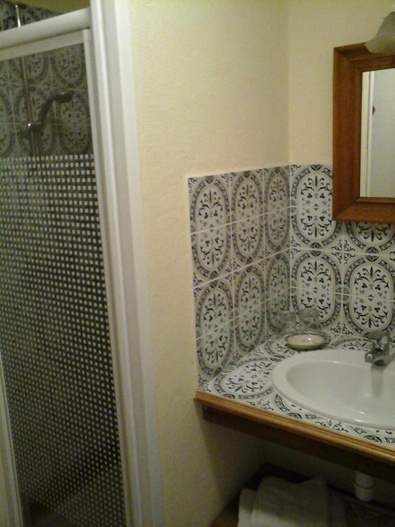 Les Roberderies Hotel Broc Bagian luar foto